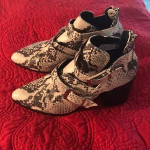 Steve Madden snakeskin Booties